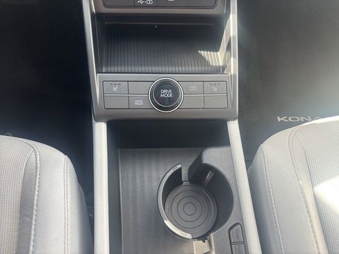 Certified 2025 Hyundai Kona SEL FWD image 29