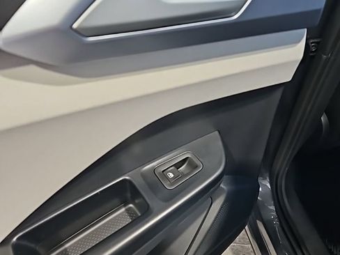 New 2026 Volkswagen Taos SE AWD/4WD image 20