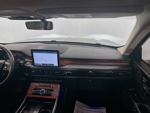 Used 2022 Lincoln Aviator Reserve AWD/4WD image 25