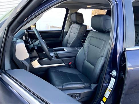 Used 2023 Toyota Sequoia Limited image 8