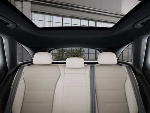 Used 2026 Mercedes-Benz GLC 300 image 44