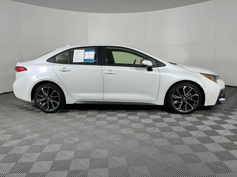 Used 2022 Toyota Corolla SE FWD image 12