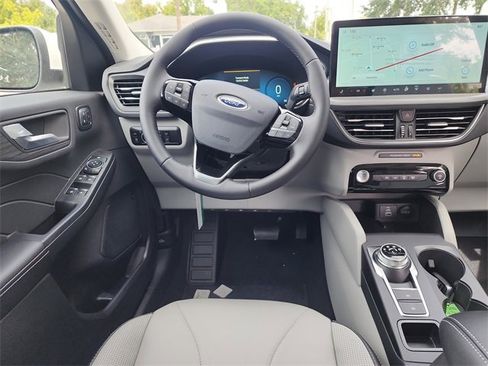 New 2026 Ford Escape SE w/ PHEV Premium Package FWD image 12