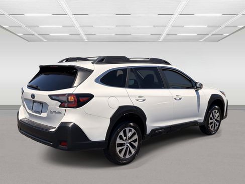 Certified 2024 Subaru Outback Premium AWD/4WD image 5