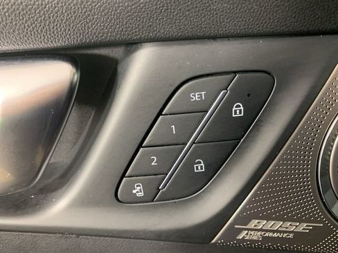 Used 2025 Buick Enclave Avenir w/ Super Cruise Package AWD/4WD image 18
