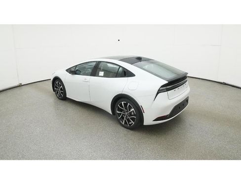 New 2026 Toyota Prius Plug-In Hybrid image 5