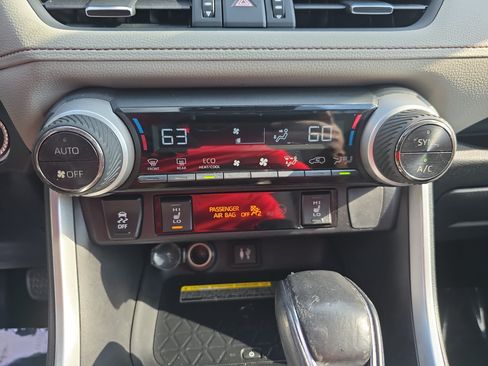 Used 2019 Toyota RAV4 XLE Premium w/ Advanced Technology Package FWD image 24