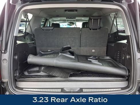 Used 2020 Chevrolet Suburban Premier image 32