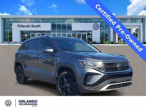 Certified 2023 Volkswagen Taos SE w/ Black Wheel Package FWD image 1