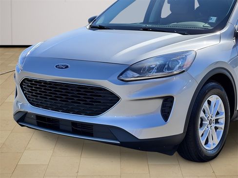Used 2022 Ford Escape SE w/ Cold Weather Package image 36