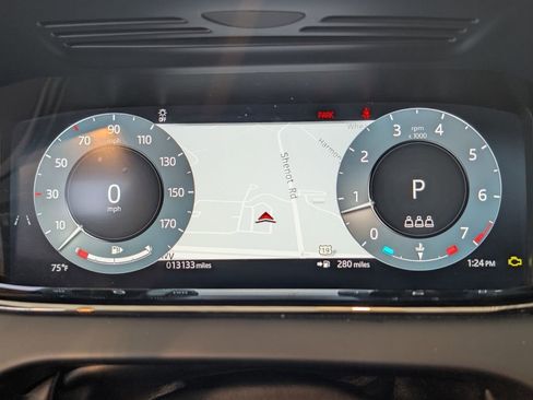 Used 2025 Land Rover Range Rover Evoque S image 19