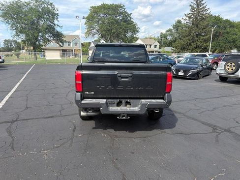 Certified 2025 Toyota Tacoma SR w/ SR Upgrade Package AWD/4WD image 7