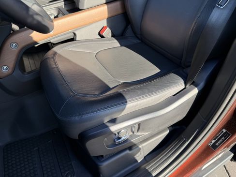 Certified 2024 Land Rover Defender 130 X-Dynamic SE image 22