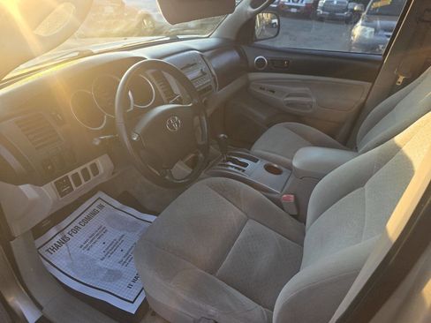 Used 2005 Toyota Tacoma PreRunner image 10