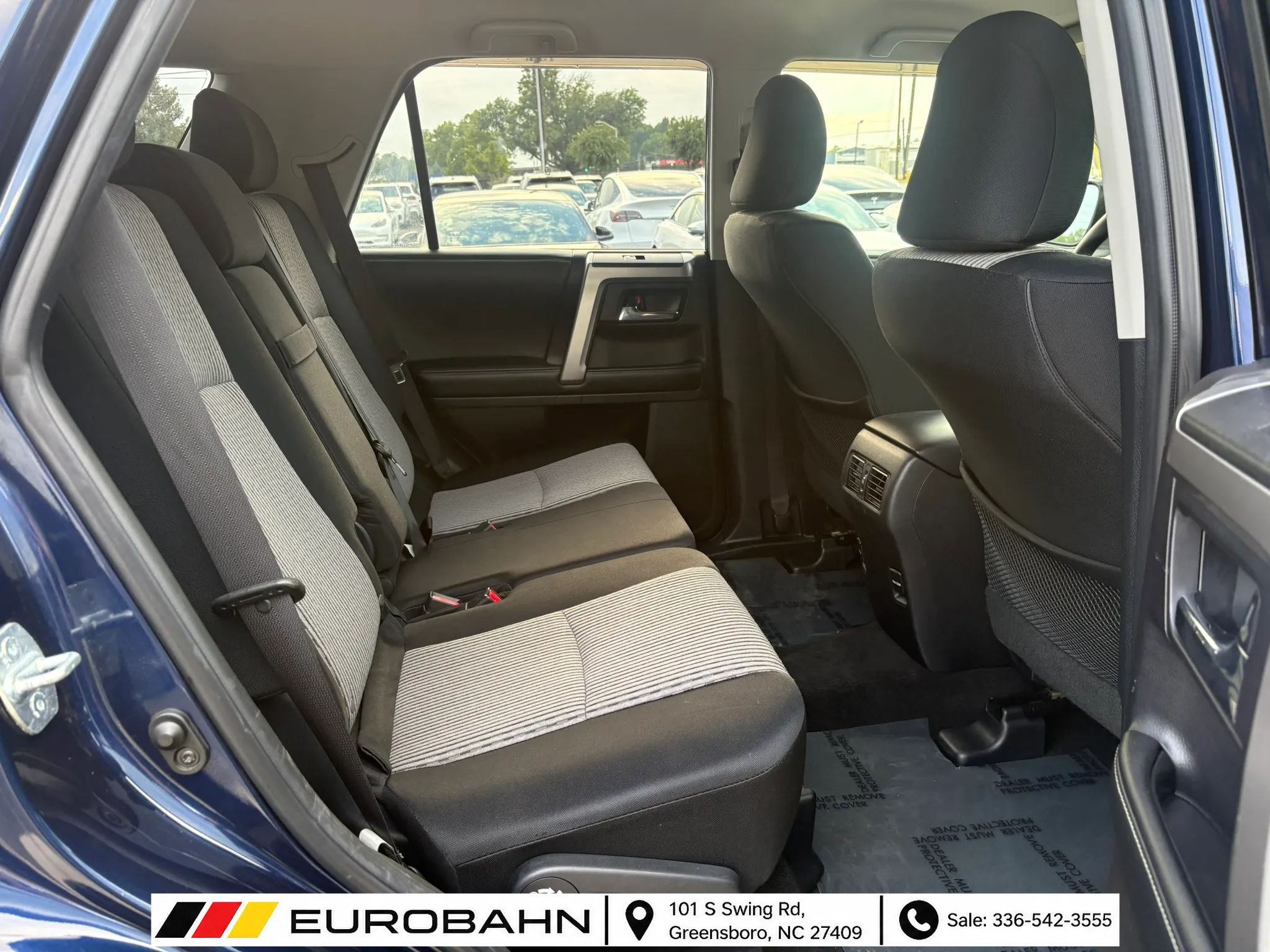 Used 2015 Toyota 4Runner SR5 AWD/4WD image 13