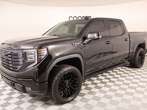 Used 2025 GMC Sierra 1500 Denali Ultimate AWD/4WD image 11