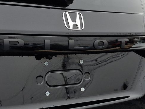 Certified 2025 Honda Pilot EX-L image 33