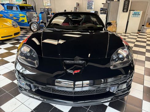Used 2010 Chevrolet Corvette Grand Sport w/ Preferred Equipment Group RWD image 2