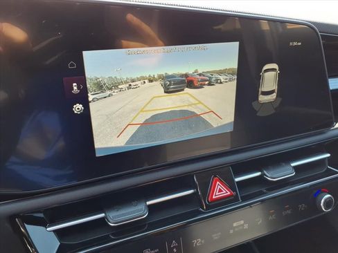 New 2025 Kia Niro EX Touring image 27