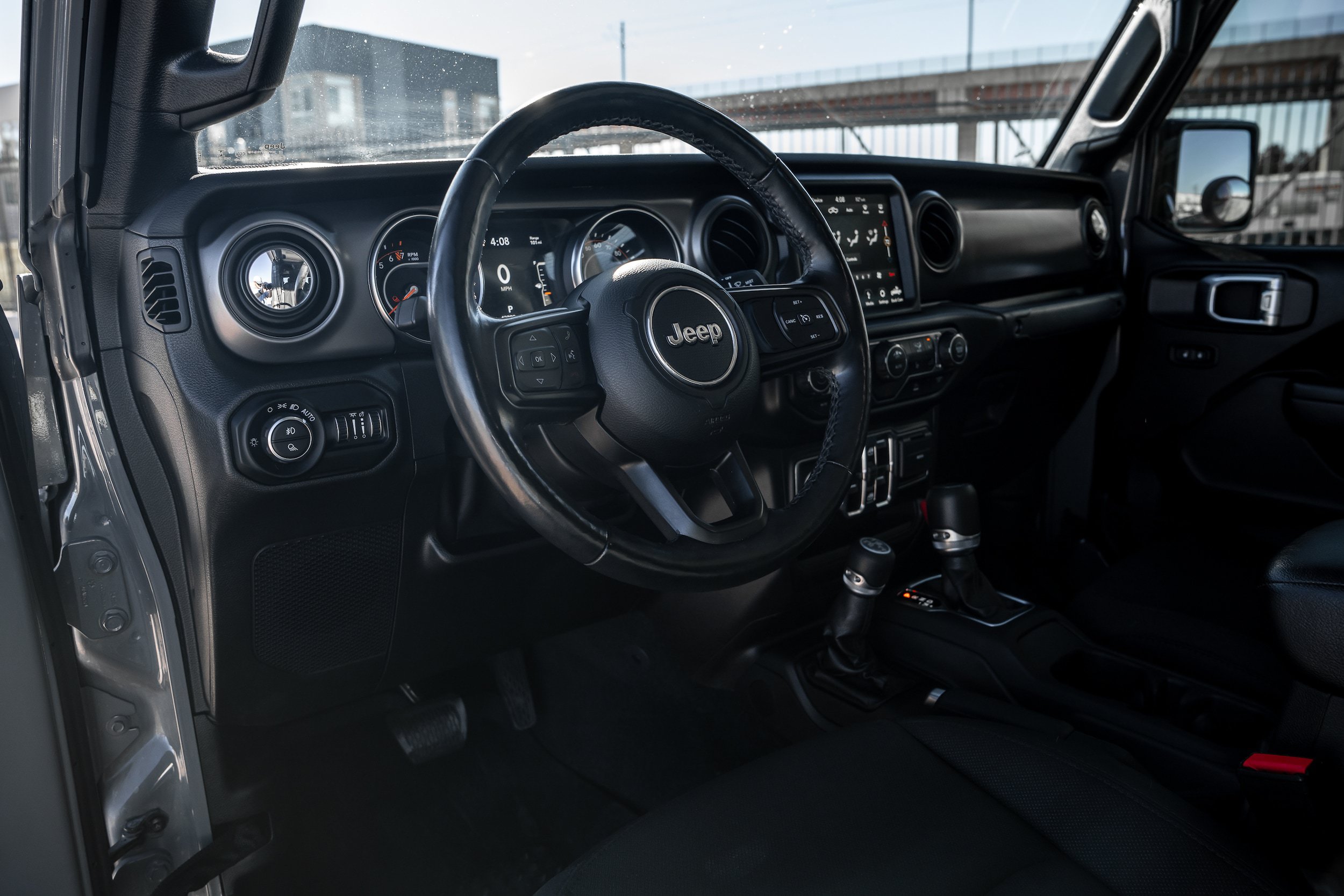 Used 2021 Jeep Gladiator Sport AWD/4WD image 3