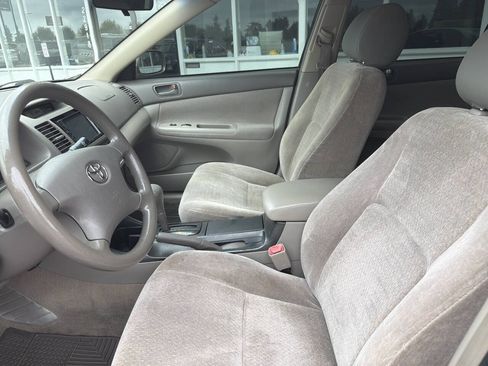 Used 2004 Toyota Camry LE FWD image 28