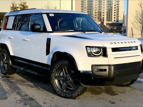 New 2026 Land Rover Defender 110 X-Dynamic SE image 2