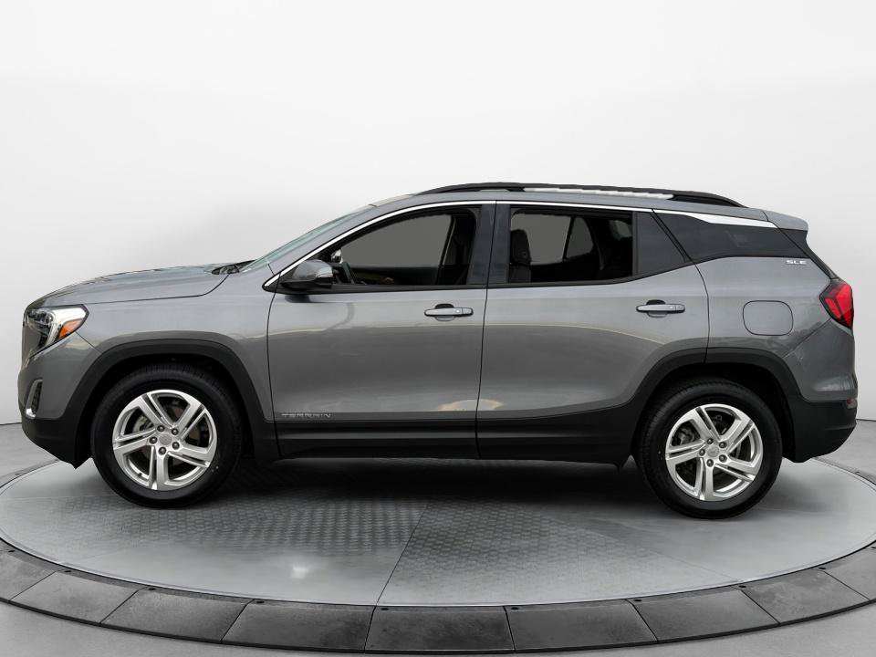 Used 2018 GMC Terrain SLE w/ Driver Convenience Package FWD image 4