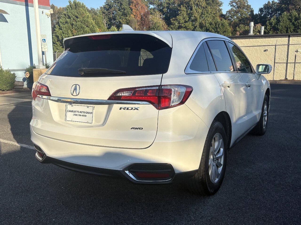Used 2017 Acura RDX w/ Technology Package AWD/4WD image 6