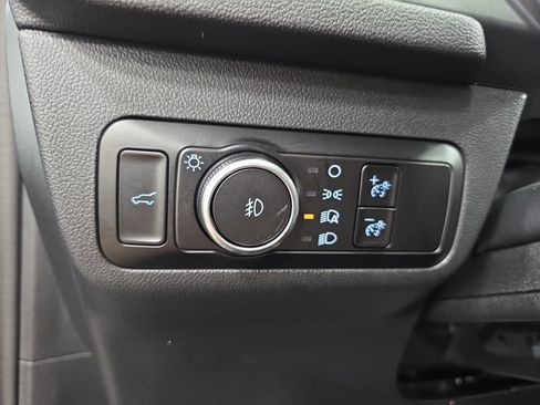 Used 2025 Ford Escape ST-Line Select AWD/4WD image 24