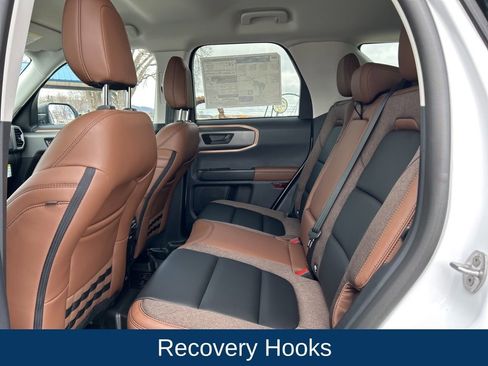 New 2025 Ford Bronco Sport Outer Banks w/ Sasquatch Outer Banks Package AWD/4WD image 13