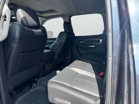 Used 2018 RAM 2500 Laramie AWD/4WD image 6