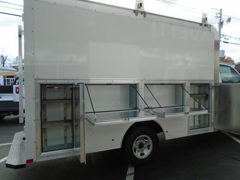 New 2025 GMC Savana 3500 w/ Power Convenience Package image 4