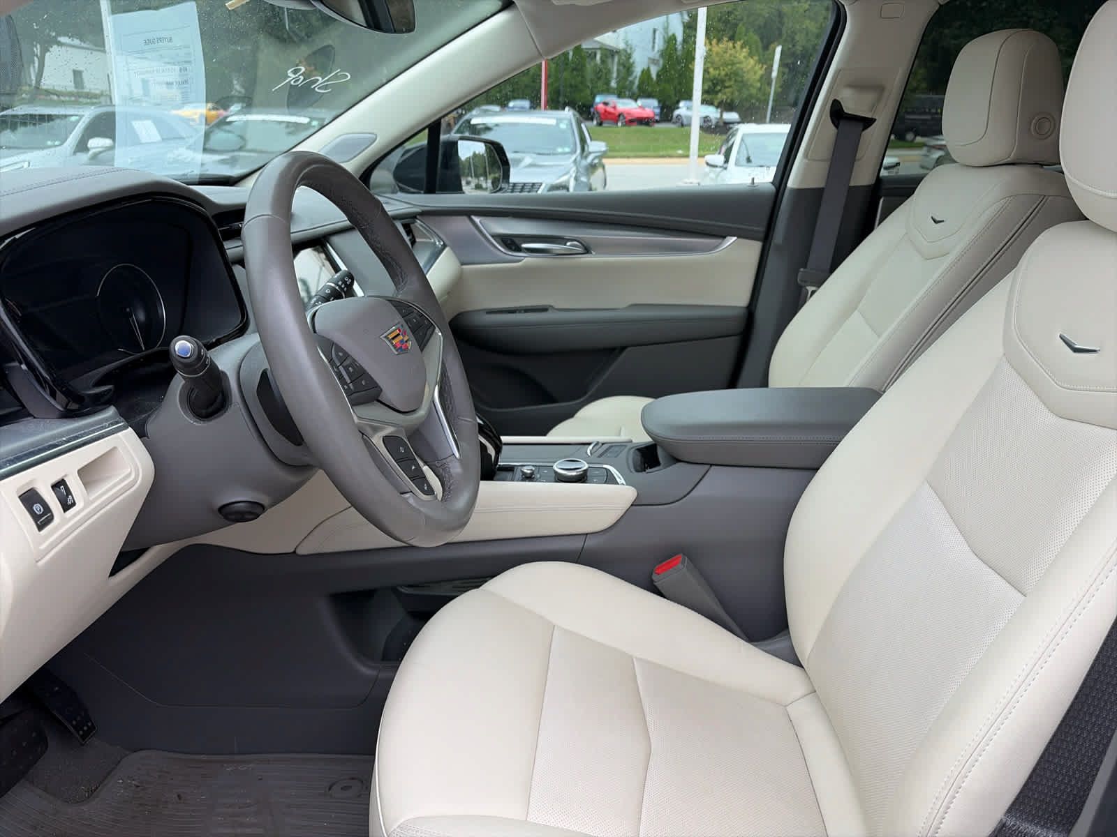 Used 2024 Cadillac XT5 Premium Luxury AWD/4WD image 11