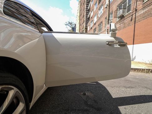 Used 2017 Rolls-Royce Wraith RWD image 79