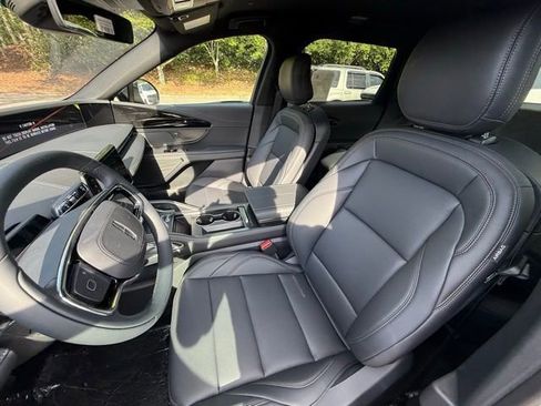 New 2025 Lincoln Nautilus Premier w/ Jet Appearance Package image 11