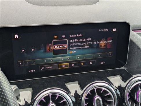 Used 2021 Mercedes-Benz GLA 250 GLA 250 image 13