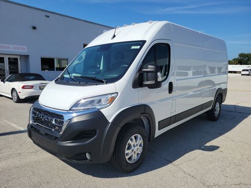 New 2025 RAM ProMaster 2500 w/ Quick Order Package 22G SLT FWD image 2