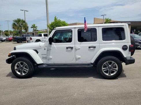 Used 2021 Jeep Wrangler Unlimited Sahara AWD/4WD image 8