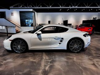 Used 2023 Porsche 718 Cayman S w/ Sport Chrono Package RWD video 2