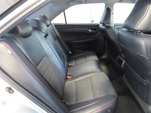Used 2017 Toyota Camry SE FWD image 21