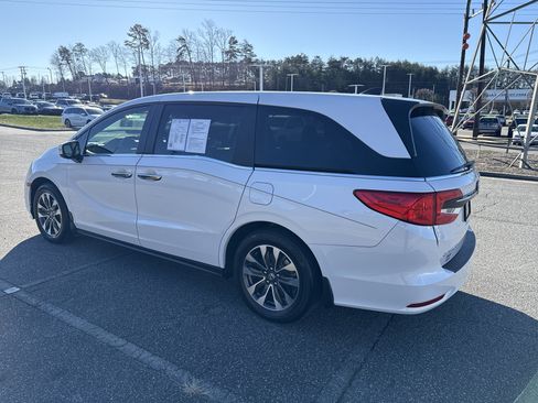 Certified 2024 Honda Odyssey EX-L image 8