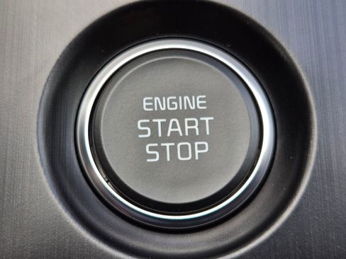 New 2026 Kia Sportage LX image 18