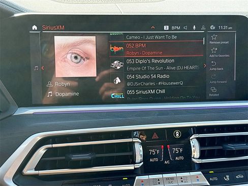 Used 2021 BMW X7 xDrive40i w/ Premium Package image 16