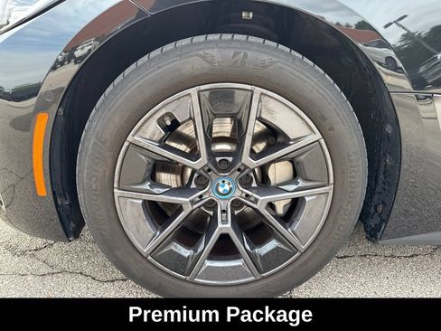 Used 2023 BMW i4 eDrive40 w/ Premium Package RWD image 11