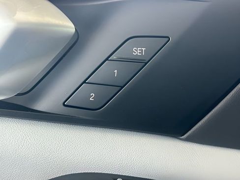 New 2026 BMW X5 xDrive40i w/ Premium Package image 13