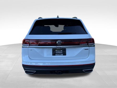 Used 2024 Volkswagen Atlas SE AWD/4WD image 5