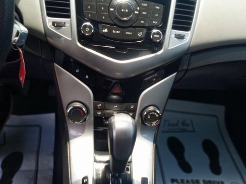 Used 2011 Chevrolet Cruze LS w/ Connectivity Package image 14