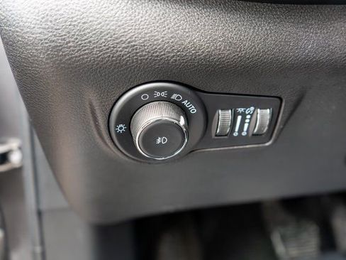 Used 2023 Jeep Compass Latitude w/ Convenience Group image 20