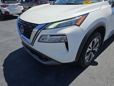 Used 2023 Nissan Rogue SV image 10