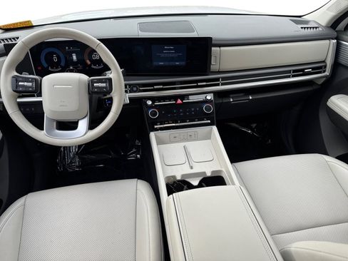 Certified 2025 Hyundai Santa Fe SEL image 10